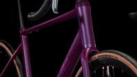 Silniční kolo CUBE ATTAIN PRO haperpurple 'n' helio 2025