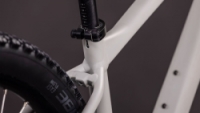 Horské kolo CUBE AIM PRO greige´n´titan 2026