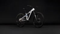Elektrokolo CUBE STEREO Hybrid ONE44 HPC PRO 800 metallicwhite´n´blue 2027