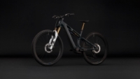 Elektrokolo CUBE STEREO Hybrid ONE44 HPC AT 800 carbon´n´white 2027