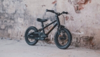 Dětské kolo Cube NUMOVE 120 RT black´n´orange 2025