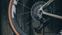 Gravel kolo Cube NUROAD C:62 SLX glintsand´n´black 2027