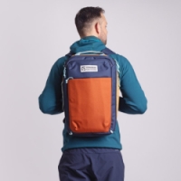 batoh cestovní Progress TRAVEL BAG terakota/tm.modrá/žlutá