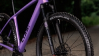 Horské kolo Cube REACTION C:62 PRO cosmicpurple´n´black2027
