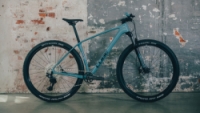 Horské kolo Cube REACTION C:62 ONE surfblue´n´black 2027