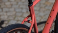 Gravel kolo Cube NUROAD ONE spicypapaya´n´black 2027